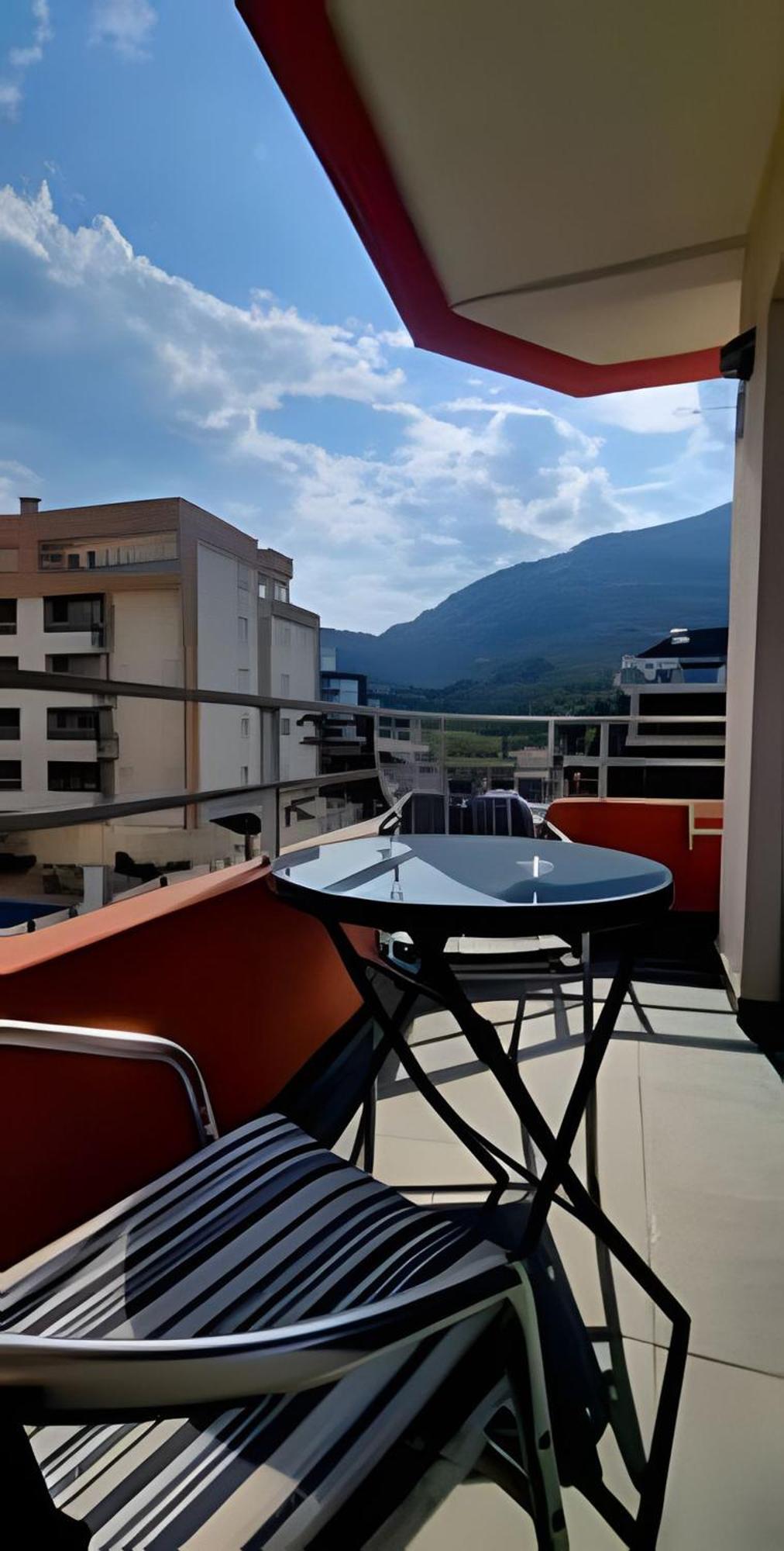 Apartamento Equipado Com Localizacao Incrivel *